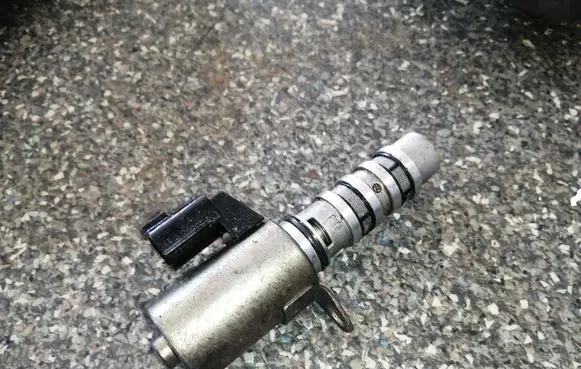 Nissan Primera Camshaft vanos timing valve 