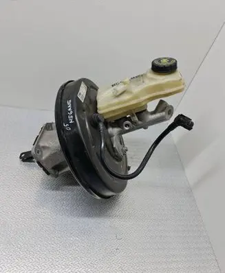 Renault Megane II Brake booster 8200453735