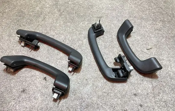 BMW 5 G30 G31 G38 A set of handles for the ceiling 