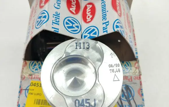 Volkswagen Lupo Piston 045107065J