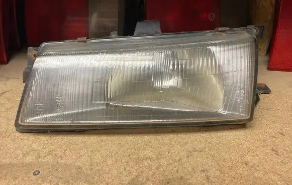 Hyundai Pony Headlight/headlamp 1010490