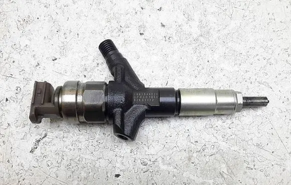 Subaru Outback Fuel injector 16613AA020 02K01112 DEWS07890