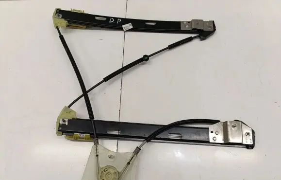 Volkswagen T-Roc Front window lifting mechanism without motor 2GA837462F