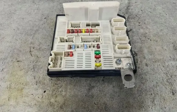 Renault Megane II Central body control module 