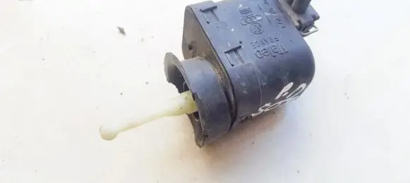 Headlight level adjustment motor