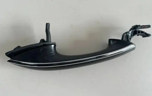 Front door exterior handle/bracket