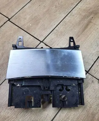Mercedes-Benz E W212 Ashtray (front) A2046801350