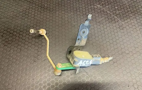Audi A6 S6 C6 4F Air suspension front height level sensor 4F0941285B 6PM00851812