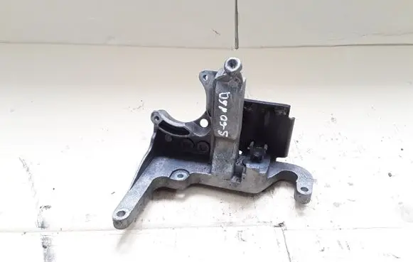 Volvo S60 Engine mounting bracket AV6Q9B470BB