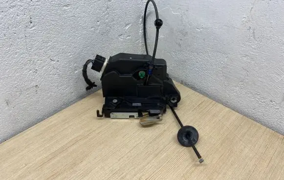 Mini One - Cooper R50 - 53 Front door lock 9780055678 LR9780055678