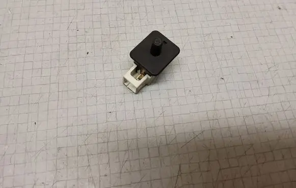 Mercedes-Benz E W210 Sensor 2028209410