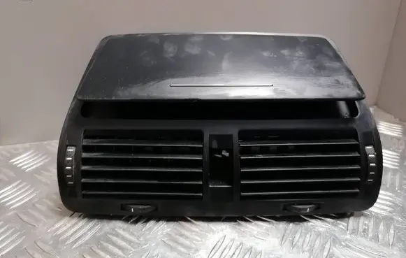 Skoda Octavia Mk2 (1Z) Dash center air vent grill 1Z0820951 1001369 4994