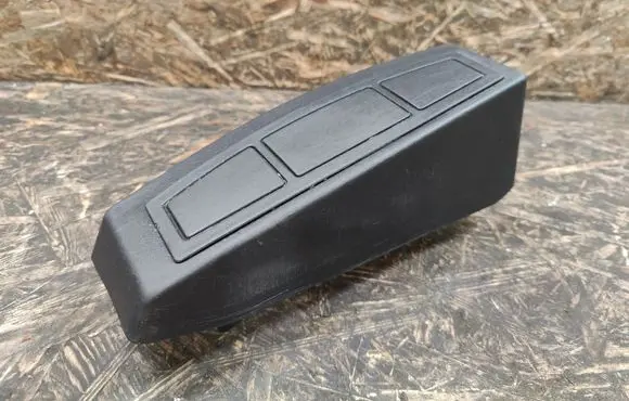 Land Rover Discovery 4 - LR4 Foot rest pad/dead pedal EAV50001