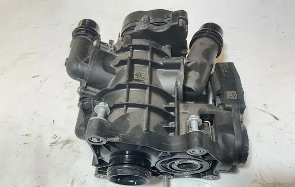 BMW 3 G20 G21 Thermostat/thermostat housing 13012020 7206830 EHR0001