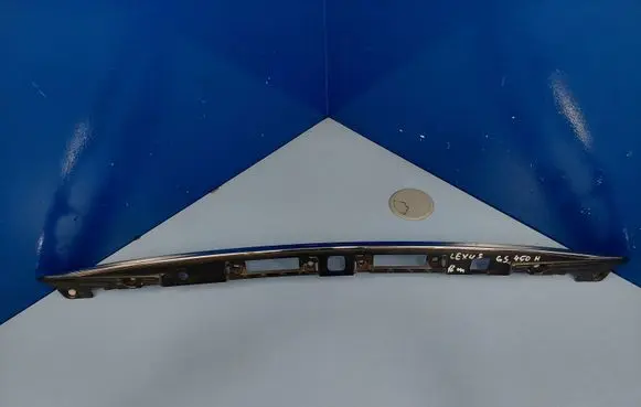 Lexus GS 300 350 430 450H Tailgate trim 7680130240 7680130250