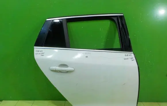 Volvo V60 TYL DRZWI PRAWE