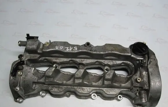 Honda CR-V Rocker cam cover N22B4