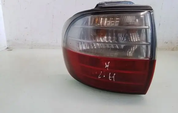 Hyundai H-100 Tailgate rear/tail lights