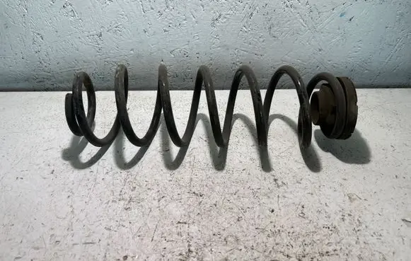 Volkswagen Polo V 6R Rear coil spring