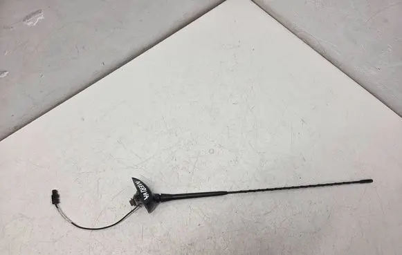 Opel Meriva B Aerial GPS antenna 13322155 1090140640