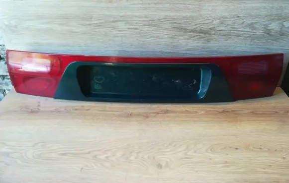 Tailgate trim