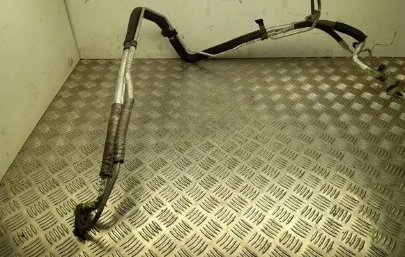 Air conditioning (A/C) pipe/hose