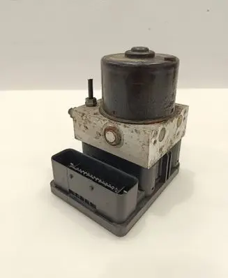 Volkswagen Golf V ABS Pump 8Z0907379D