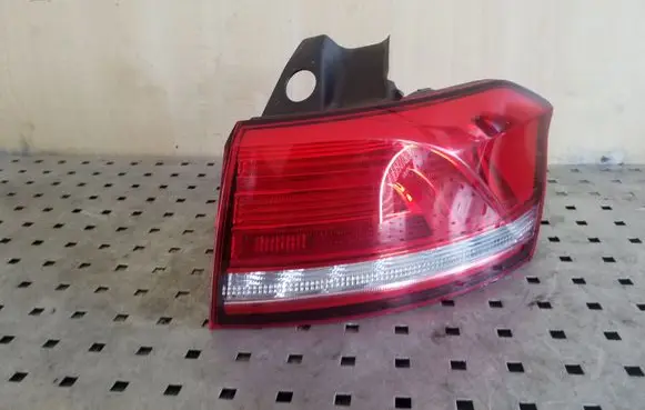 Volkswagen PASSAT B8 Rear/tail lights 3G9945312