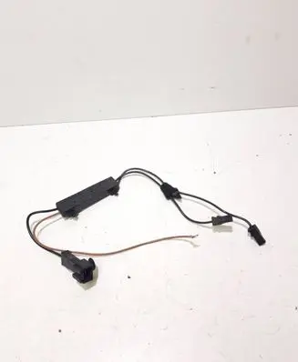 Mercedes-Benz C W204 Antenna control unit A2048700289 28092745
