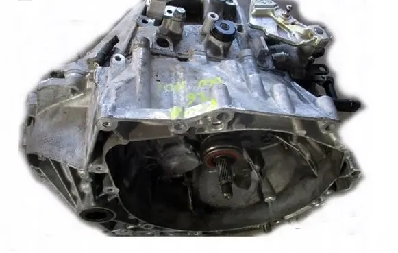Peugeot 208 Manual 6 speed gearbox 20EA57