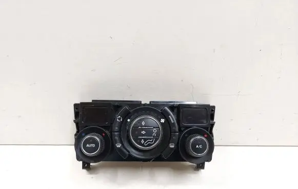 Peugeot 308 Climate control unit 96718462XT00 E1062127