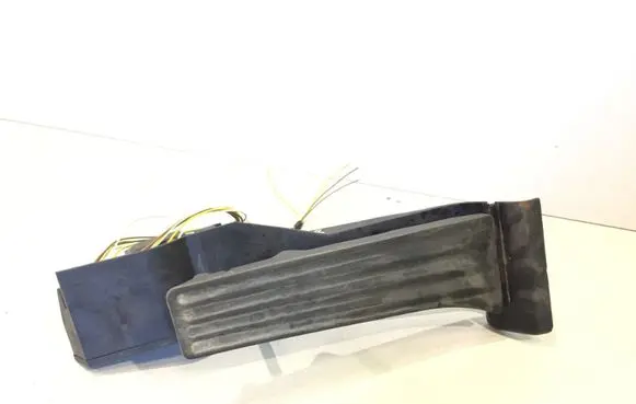 BMW 5 E39 Accelerator throttle pedal 6753518 35406753518 25916010