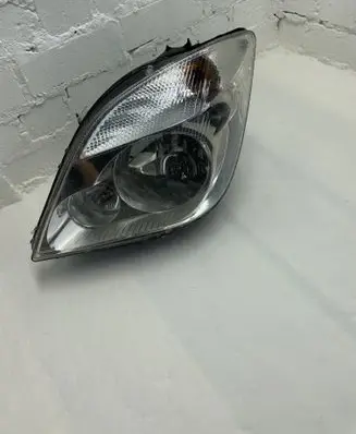 Mercedes-Benz Sprinter W906 Headlight/headlamp A9068200361
