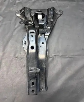 Toyota Hilux VIII Radiator support slam panel bracket 53208KK020