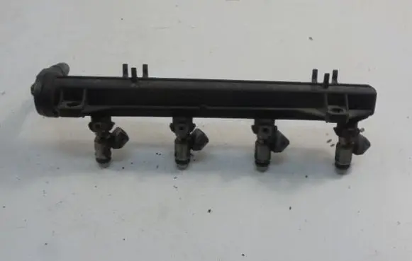 Renault Clio II Fuel main line pipe 8200166875
