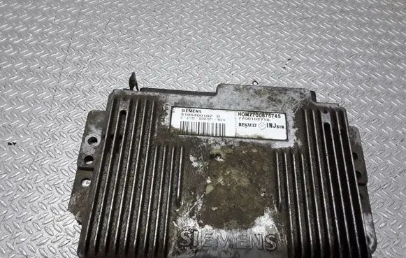 Renault Scenic I Engine control unit/module S105300102D 7700103718