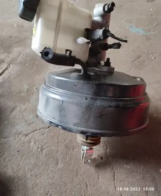 Hyundai Sonata Brake booster