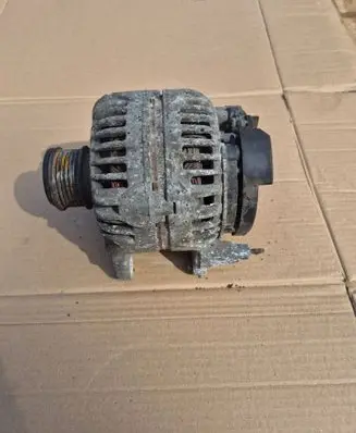 Volkswagen Touran I Generator/alternator 06F903023F