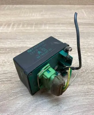Peugeot 307 Glow plug pre-heat relay 9619039780