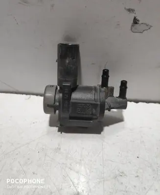 Volkswagen Phaeton Vacuum valve 1J0906283C