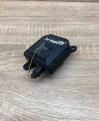 Opel Astra H Air flap motor/actuator 309365601