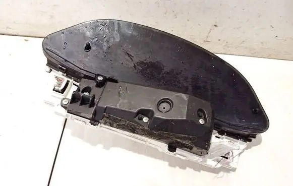 Speedometer (instrument cluster)