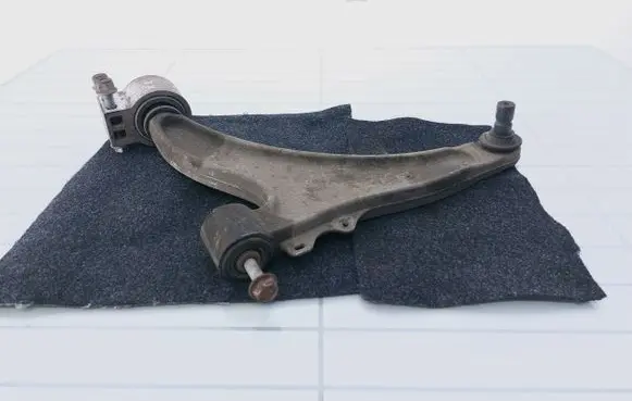 Opel Insignia A Front lower control arm/wishbone 13257785 0131221
