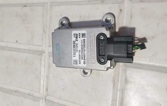 Opel Vectra C ESP acceleration yaw rate sensor 13223930 15113701