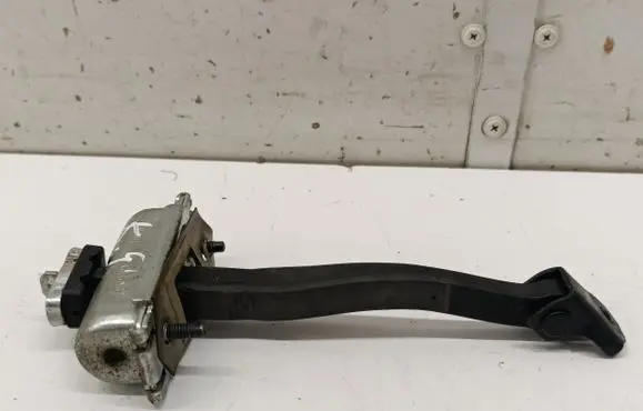Jeep Cherokee Rear door check strap stopper