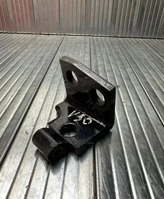 BMW X5 E53 Rear door upper hinge 8265162