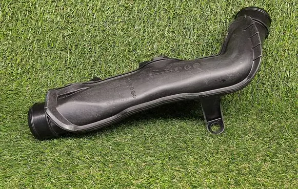 Volkswagen PASSAT B6 Intercooler hose/pipe 3C0145762AH 1K0145762AE 3C0145762M