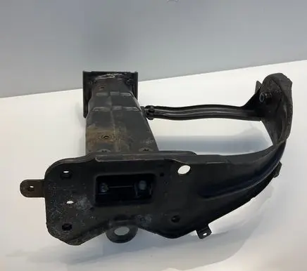 Mercedes-Benz CLS C219 Radiator support slam panel bracket 