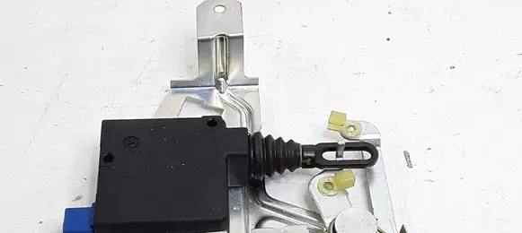 Opel Omega B2 Central locking motor 90494802