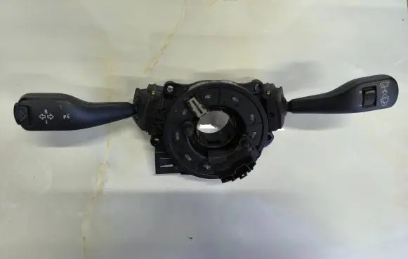BMW X3 E83 Indicator stalk 8376443 01104010 8363668